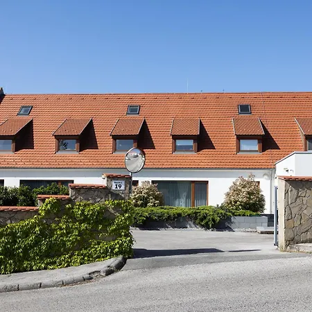 Laza Napok - 1 アパート